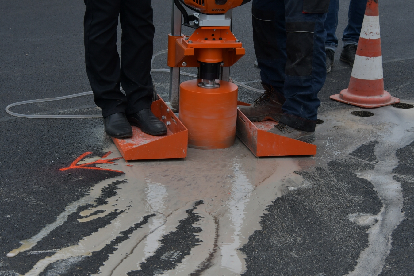 3.jūnijā veic asfaltbetona urbumus Zīlānu ielas posmā