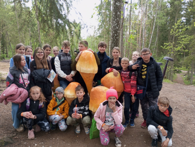Dignājas pamatskolas audzēkņi Tērvetē