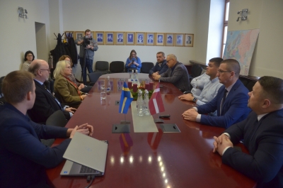 Tikšanās ar domes pārstāvjie, uzņēmējiem un Latvijas goda konsulu Zviedrijā Stafans Nordstroms