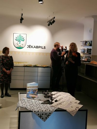 Apmeklētāju apkalpošanas centrs pie Krustpils pils