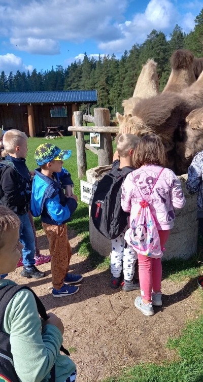 Skolēni ekskursijā