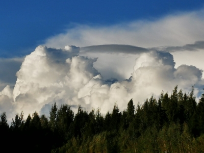Skaisti mākoņi