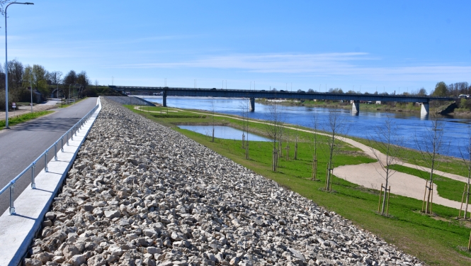 Daugavas aizsargdambis pie Jēkabpils