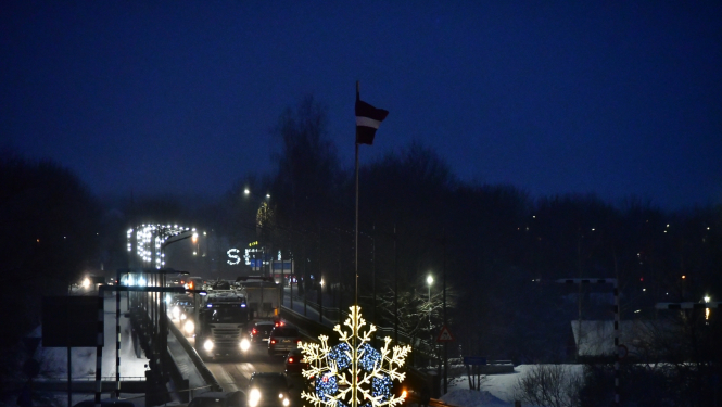 Tilts pār Daugavu