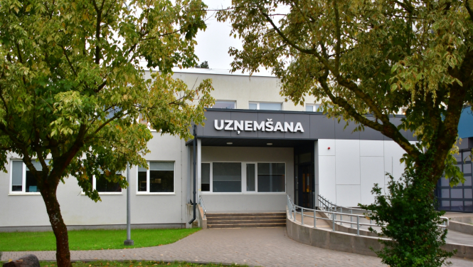 slimnīca