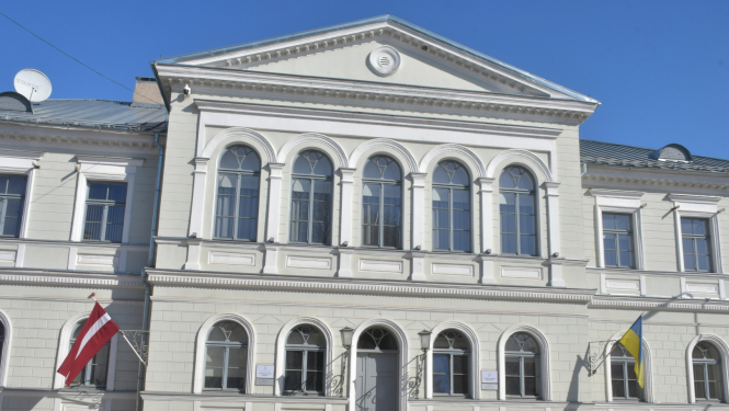 domes ēka 