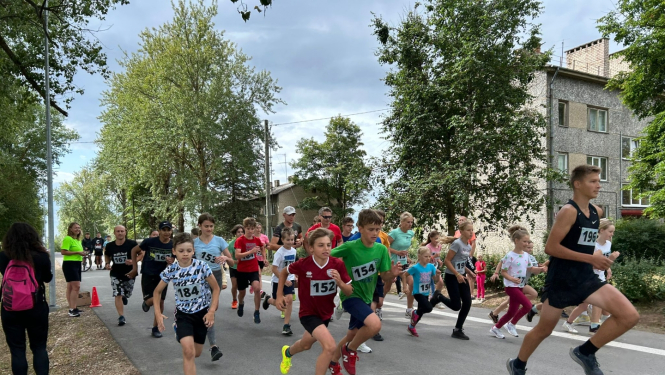 Jautri un aizraujoši aizvadīta sporta diena Variešos