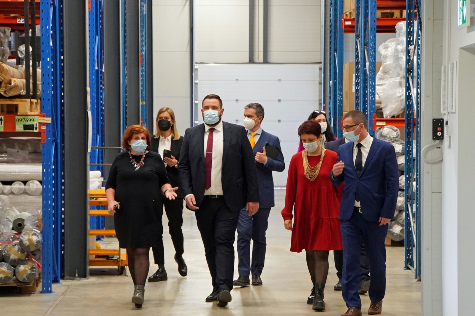 Ekonomikas ministrs Jānis Vitenbergs un Jēkabpils novada domes priekšsēdētājs Raivis Ragainis tiekas ar SIA Gefa Latvija pārstāvjiem