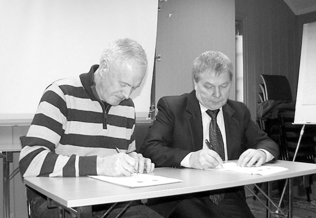 Līguma parakstīšana ar Averoju
