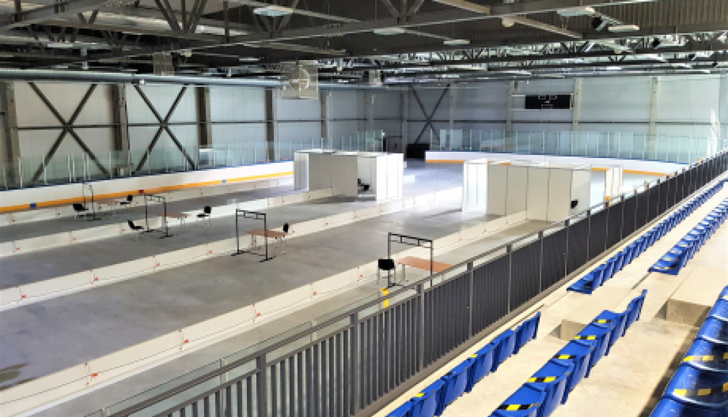 Jēkabpils sporta hallē atvērts liela mēroga vakcinācijas punkts
