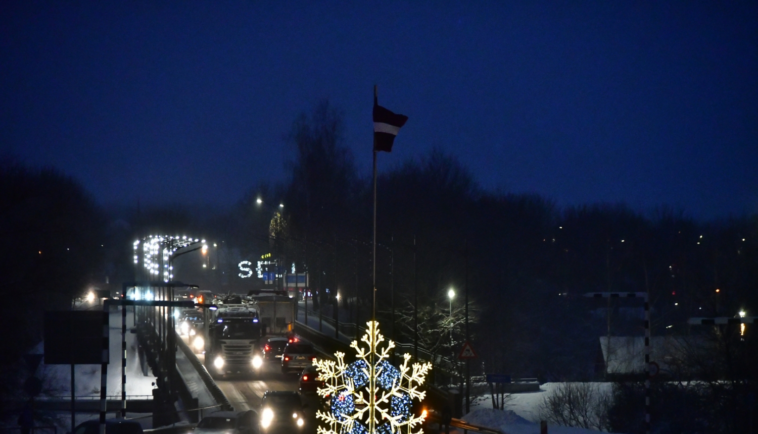 Tilts pār Daugavu