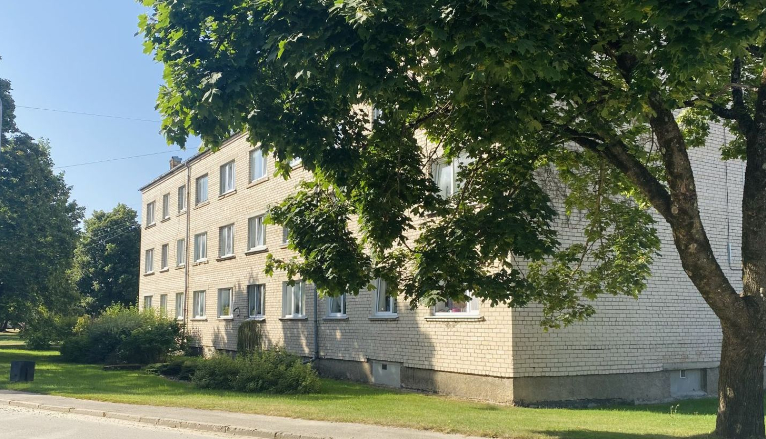 māja