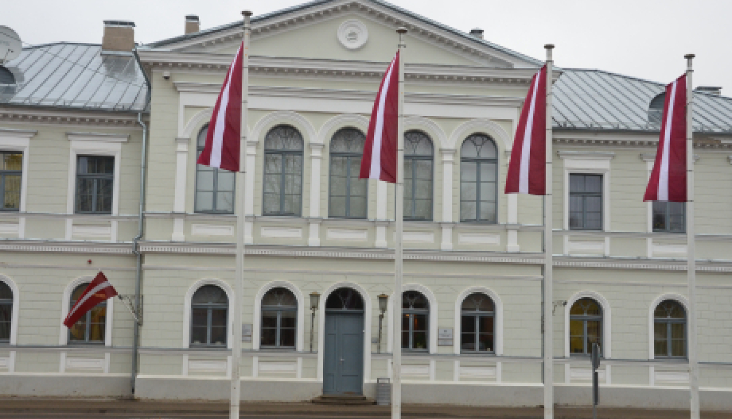 Izdots rīkojums preventīvos nolūkos veikt testus vairāku iestāžu darbiniekiem