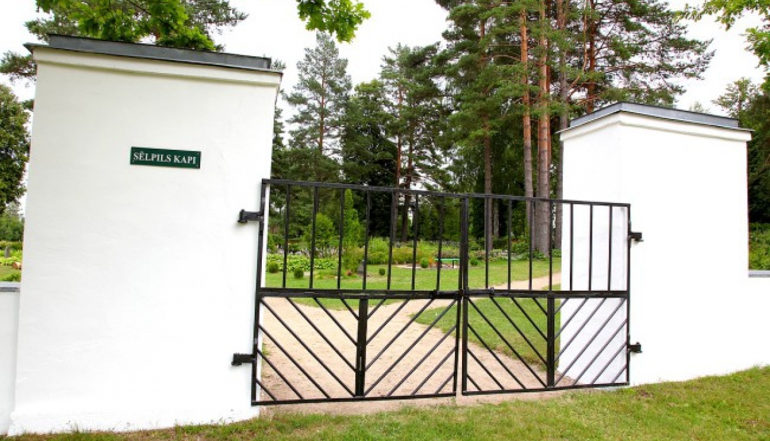 sēlpils_kapi