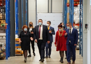 Ekonomikas ministrs Jānis Vitenbergs un Jēkabpils novada domes priekšsēdētājs Raivis Ragainis tiekas ar SIA Gefa Latvija pārstāvjiem