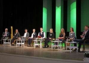 Foto no Valsts prezidenta debatēm ar jauniešiem