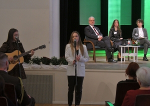 Foto no Valsts prezidenta debatēm ar jauniešiem