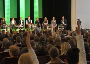 Foto no Valsts prezidenta debatēm ar jauniešiem