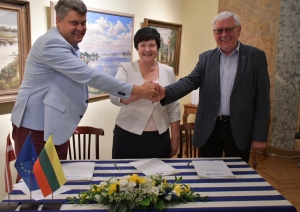 Partnerības līguma parakstīšana