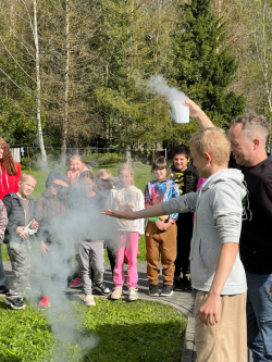 Zinātnes eksperimentu paraugdemonstrējumi skoleņiem