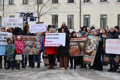 Pikets par skolu reorganizāciju