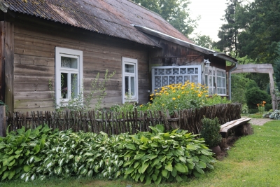 Rubeņu pagasta sēļu lauku sētā “Gulbji”. Foto: Sēlijas salas.