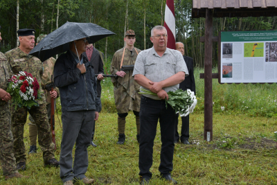 partizānu stenda atklāšana Vilkupē