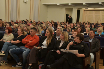 Sanāksme par izglītības stratēģiju