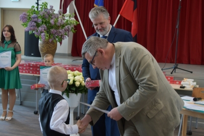 Foto no skolēnu sumināšanas 2022.gad maijā