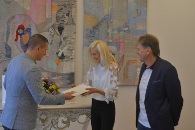 Apbalvo SIA "Sant -Li"