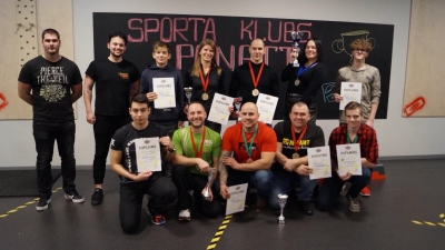 Spiešanā guļus dalībnieki