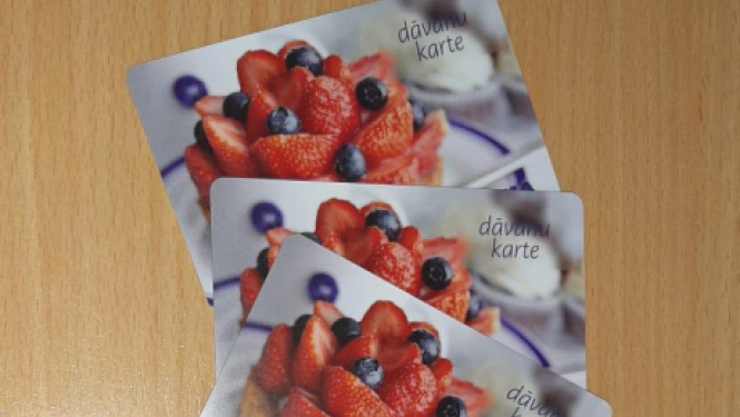 Par dāvanu karšu/kuponu papildināšanu