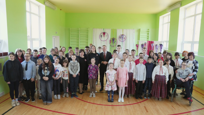 Prezidents Antūžu pamatskolā