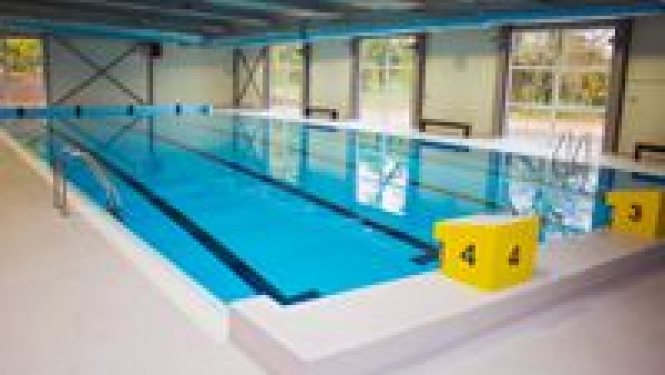 Atgādinājums peldbaseina pakalpojumu