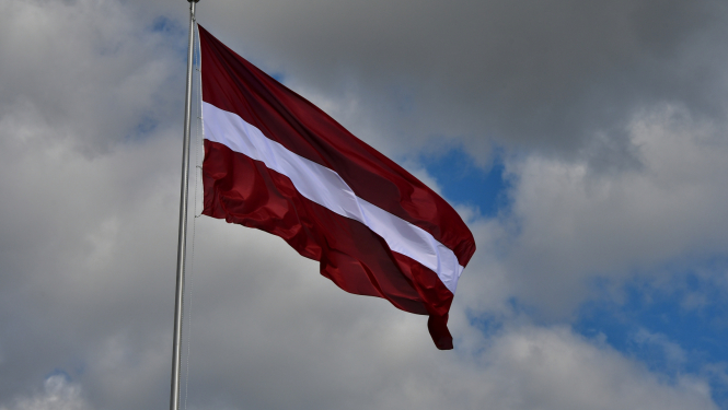 Latvijas valsts karogs