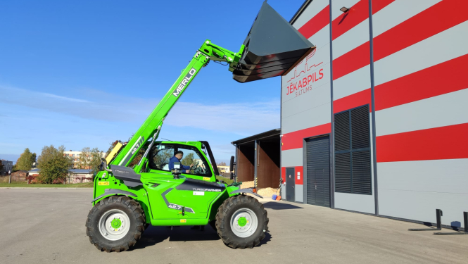 Jauns iekrāvējs pie "Jēkabpils siltums" katlumājas