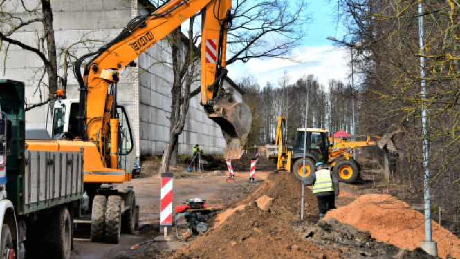 Atsākti pārbūves darbi Zvaigžņu ielā