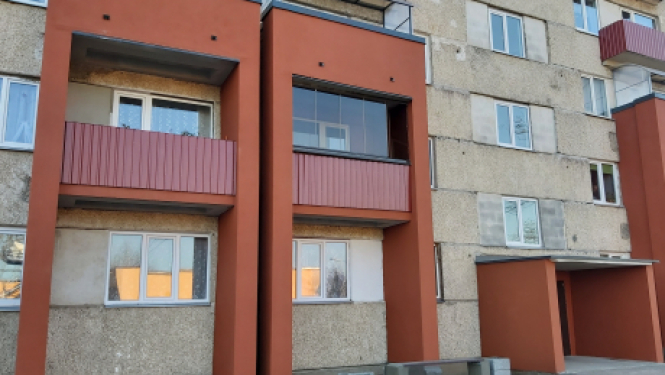 Taupīsim siltumu, aizverot kāpņu telpu durvis