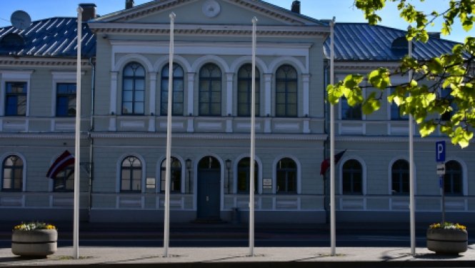 Pašvaldība izsludina konkursu Jēkabpils pilsētas bērnu un jauniešu vasaras brīvdienu nometņu projektu iesniegšanai