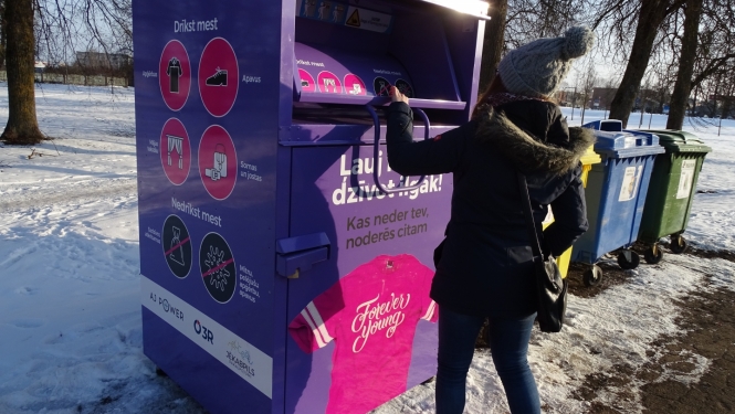 Tekstiistrādājumu šķirošanas konteiners