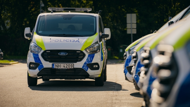 Valsts policijas foto - jaunās policijas automašīnas