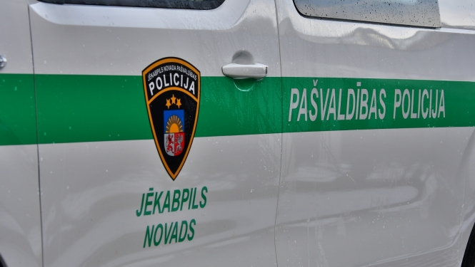 Jēkabpils novada pašvaldības automašīna