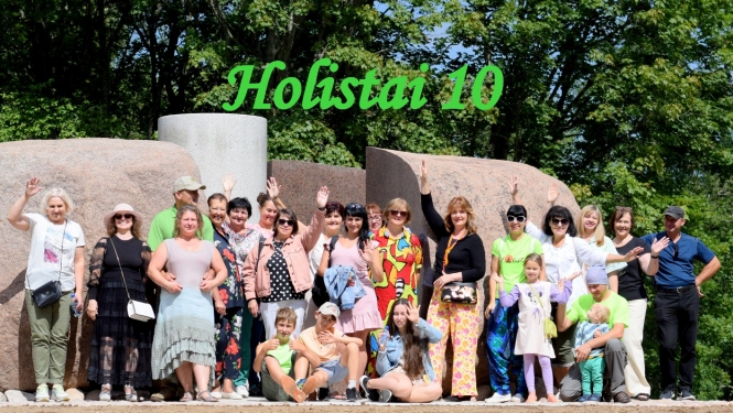 Biedrības Holista kopbilde