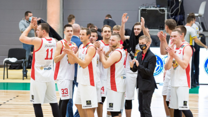 Jēkabpils sporta halle atklāta ar uzvaru basketbolā