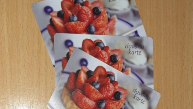 Informāciju par dāvanu karšu/kuponu papildināšanu