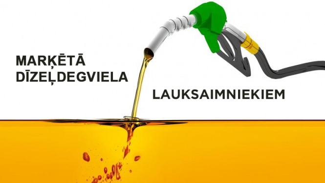 Degviela no uzpildes pistoles tek caurspīdīgā rezervuārā, pa virsu uzraksts marķētā dīzeļdegviela lauksaimniekiem