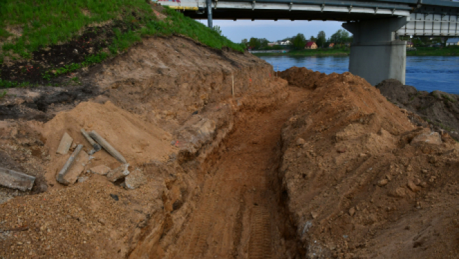 Turpinās Daugavas kreisā krasta aizsargdambju pārbūve