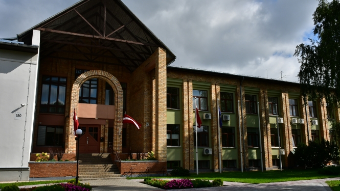 Jēkabpils novada domes ēka Jēkabpilī, Rīgas ielā 150A