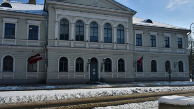 Atbalsta visus iesniegtos nevalstisko organizāciju projektus