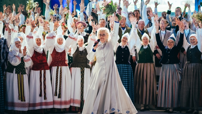 "Sēlija rotā" Ābeļu brīvdabas estrādē